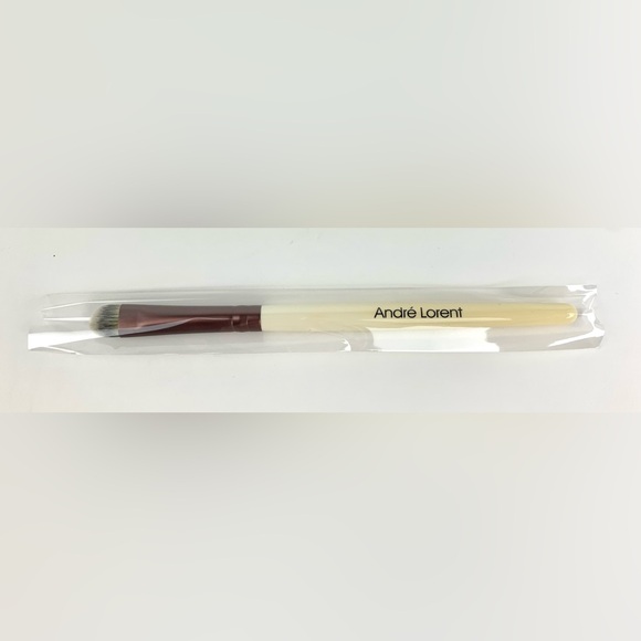 André Lorent vegan makeup brushes and travel case- NWOT - Picture 9 of 10